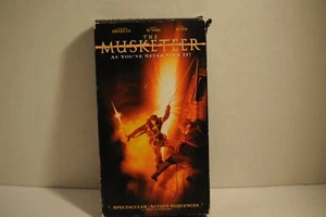The Musketeer, Tim Roth, Catherine Deneuve, Mena Suvari, Action Movie, VHS tape - Imagen 1 de 3