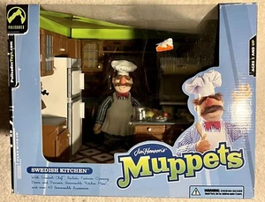 THE MUPPETS CHEF SWEDISH KITCHEN DELUXE PLAYSET JIM HENSON NIB 2003 PALISADES - Picture 1 of 10