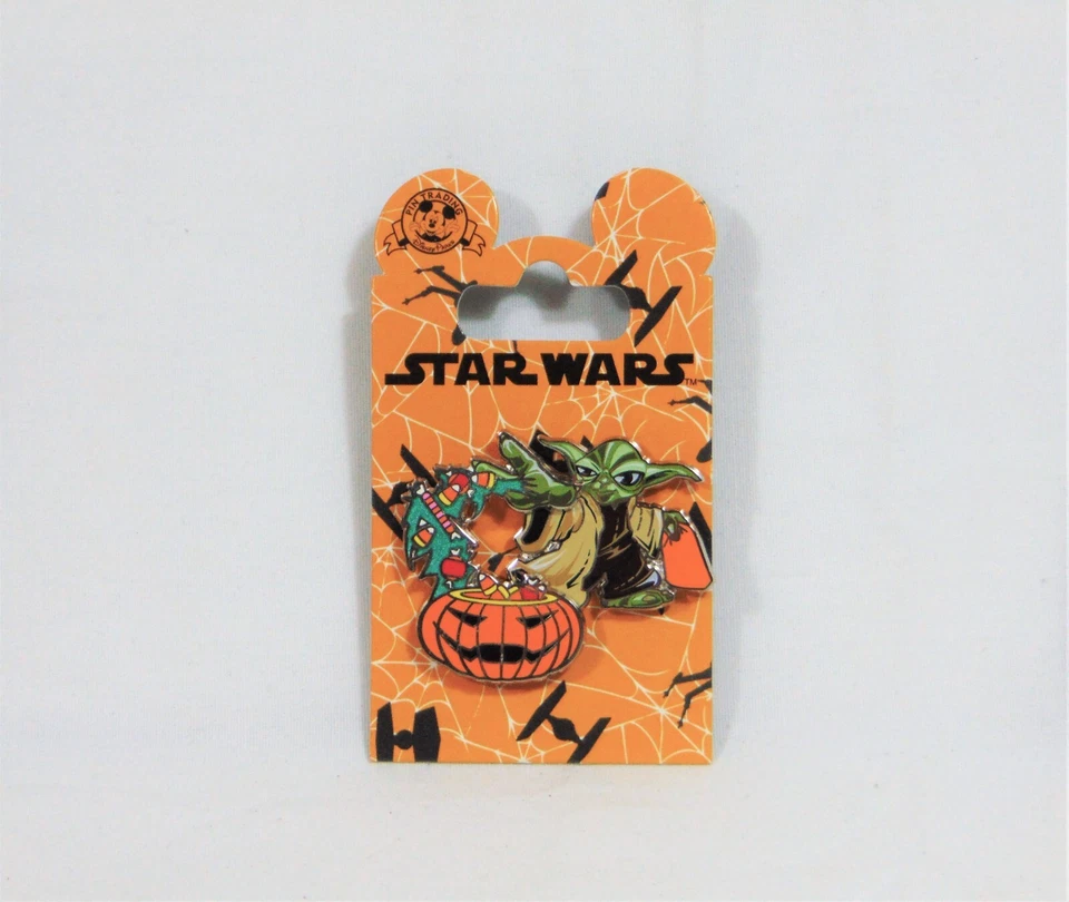 Disney Star Wars Happy Halloween Trick or Treat Yoda & Pumpkin 3-D Pin NEW CUTE - Image 1 of 1