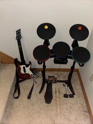 Guitar Hero full set for PS3, 100% working and tested. Great condition. - Image 1 of 4