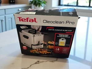 Tefal Oleoclean Pro Deep Fat Fryer 3.5L Stainless Steel FR804040 - Picture 1 of 6