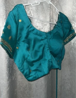 Blusa Choli bordada tradicional indiana artesanal com borlas - Imagem 1 de 4