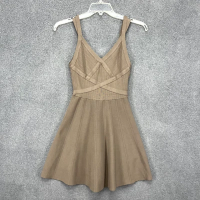 Vestido Guess Mujer Mediano Marrón Patinador Cóctel Elastizado Ajuste Acampanado Foto 1 de 4