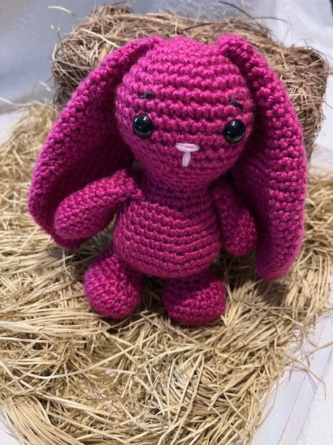 Häkeltier Häkelarbeit Amigurumi Hase pink gehäkelt - Bild 1 von 1