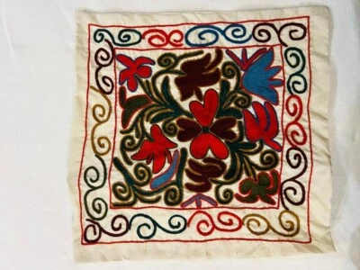 Uzbek suzani pillow cover,embroidered throw pillowcase, cushion cover, 19x18.5in - Image 1 of 4