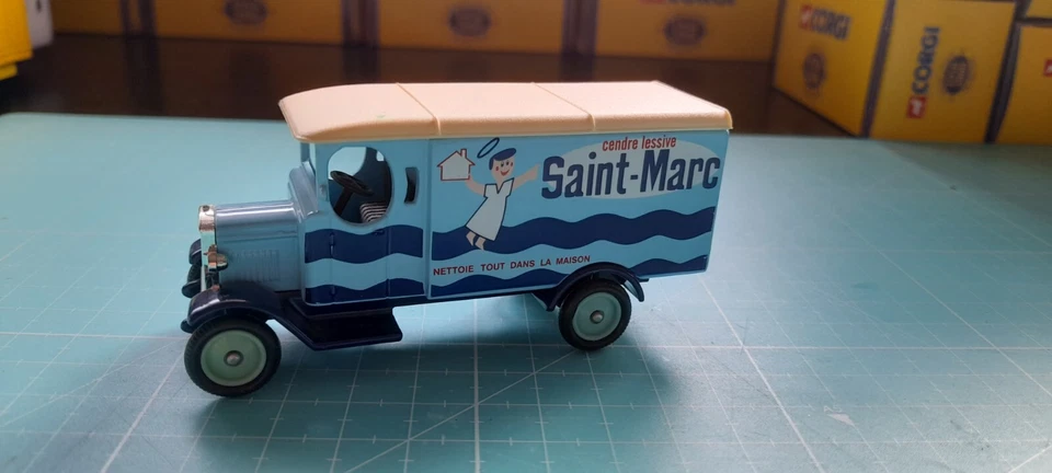 Camionnette Morris Van Saint-Marc 1/60e Corgi Altaya - Photo 1/1