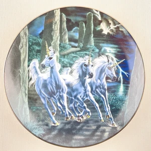 Royal Doulton Power of the Unicorns by Sue Dawe Franklin Mint Porcelain Plate - Picture 1 of 10