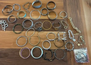43 Bracelet Lot jewelry liquidation sale Different Metals - Picture 1 of 9