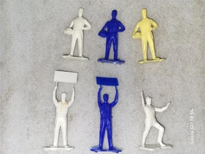 Lot of 6 Slot Car Racing Figures 1/32  - Picture 1 of 2