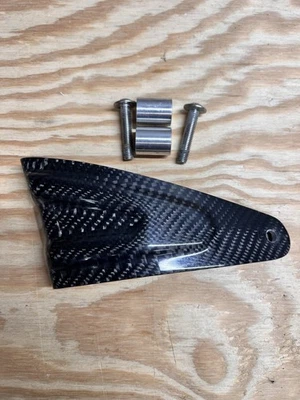 Akrapovic Exhaust Carbon Hanger Aprilia RSV4 Tuono 2011-2026 - Imagen 1 de 3