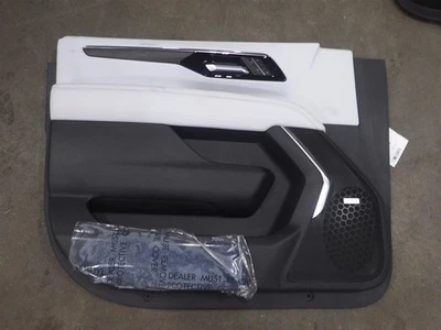 雪佛兰 Tahoe Premier 2025 前左门内部装饰面板灰色黑色 2954 — 第 1/4 张图片