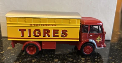 PINDER CIRCUS TIGER #44 TRUCK  1:64 SCALE - Image 1 of 4