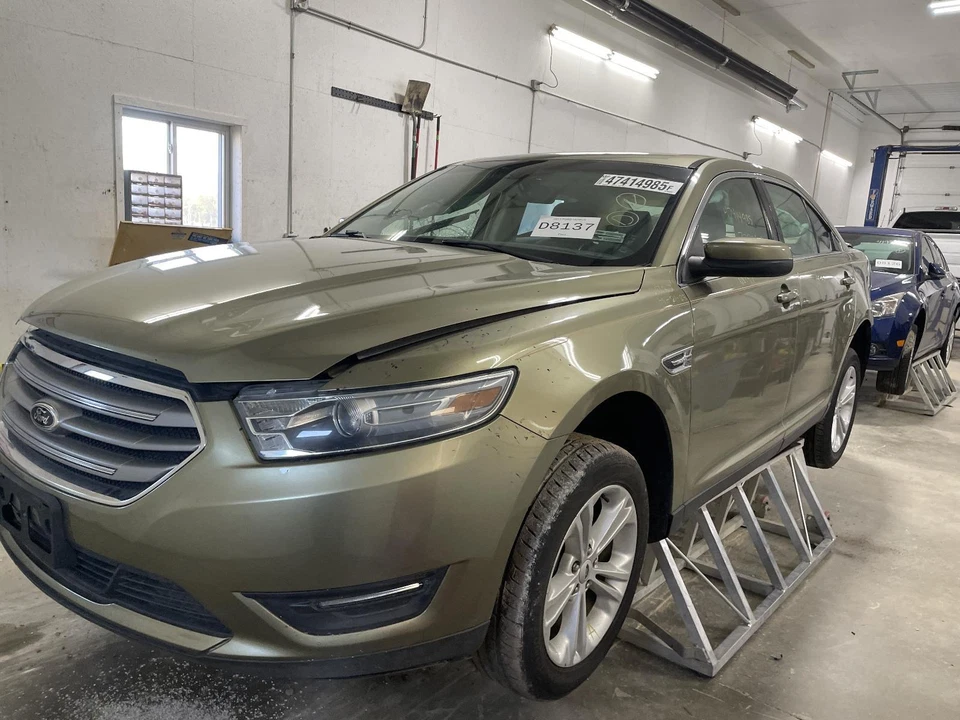 Módulo de controle de carroceria usado serve: 2013 Ford Taurus Body Control BCM sob painel por c - Imagem 1 de 4