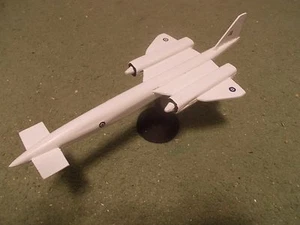 Built 1/200: British AVRO 730 Prototype Reconnaissance Aircraft - Picture 1 of 1