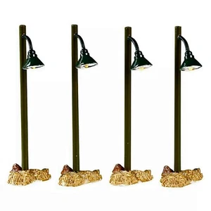 Lemax Village beleuchtetes Zubehör - 4er Set rustikale Straßenlaternen #54362 Neu in Verpackung Neu aus altem Lagerbestand - Bild 1 von 13