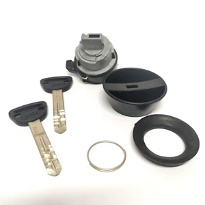 Kit chiusura ORIGINALE NERO cassetto plancia con chiavi Lancia Delta 1300 1500 - Imagen 1 de 3