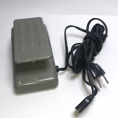 Kenmore Genuine 6812 Vintage Foot Pedal 3-Hole Beige Metal For Sewing Machines B - Image 1 of 4