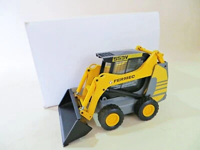 CONRAD 5408 'FERMEC 553V WHEEL SKID LOADER'. 1:32 MIB/BOXED - Image 1 of 4