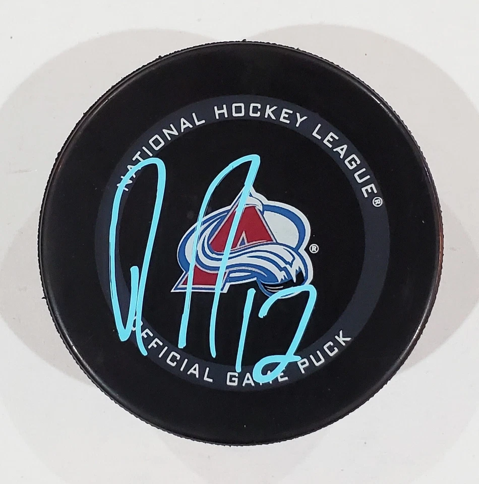 RYAN JOHANSEN FIRMADO COLORADO AVALANCHA NHL HOCKEY JUEGO DISCO + LOA Foto 1 de 1