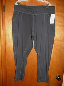 Champion Size XXL Women's Gray Athletic Pant Inseam 26"  - Picture 1 of 5
