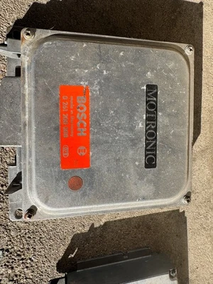 BMW OEM 65811372823 BOSCH 0261200008 БЛОК УПРАВЛЕНИЯ ECU 533i 633CSI E24 E23 E28 - Изображение 1 из 2