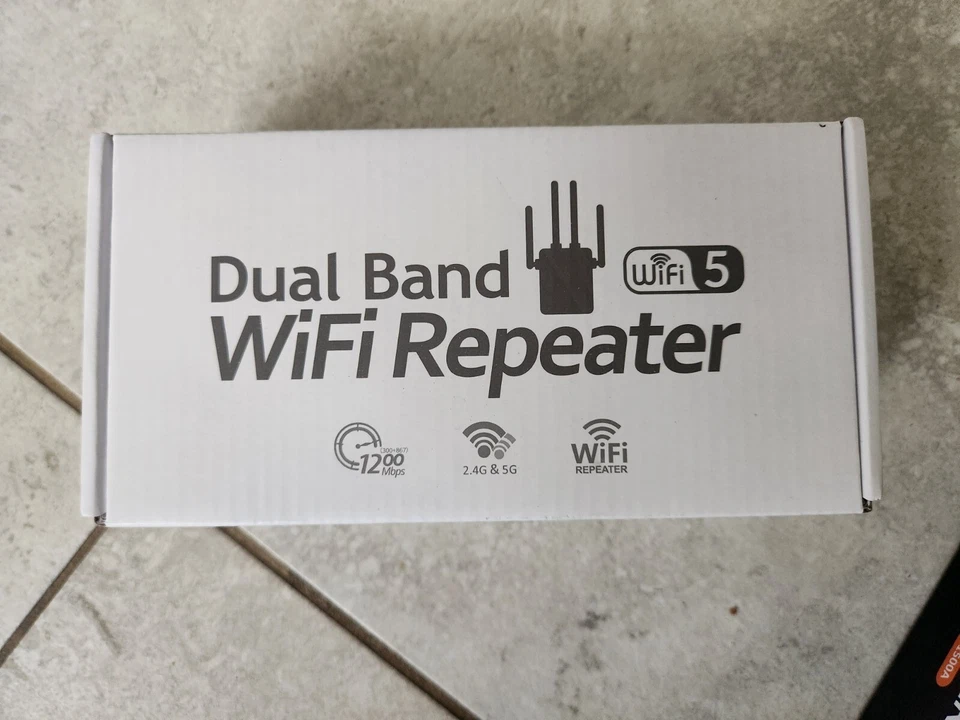 WiFi Range Extender Repeater Wireless Amplifier Router Signal Booster - Image 1 of 1