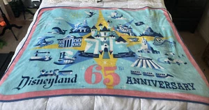 Funko Disneyland Disney Schloss 65th Anniversary Fleecedecke Überwurf 48 x 60 - Bild 1 von 2
