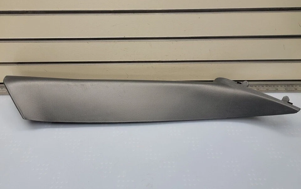 🔥99-06 SILVERADO SIERRA Roof Molding A PILLAR Trim RIGHT Passenger GRAPHITE P3 - Image 1 of 4