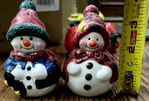 MR. AND MRS. SNOWMAN CHRISTMAS SALT & PEPPER SHAKERS CERAMIC HAND PAINTED Great! - Picture 1 of 7
