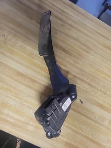 Accelerator Pedal For 2007-11 Tahoe Silverado 1500 2500HD 3500HD Avalanche GM - Picture 1 of 4