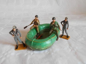 vintage Starlux sabotage party frogmen dingy and paddlers 1960/70s french - Picture 1 of 5