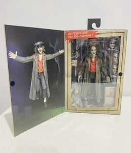 Ultimate Beetlejuice Tour Guide The Bio-Exorcist 7" Scale Action Figure - NECA - Picture 1 of 4