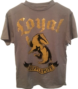 Harry Potter Hufflepuff Gray T-Shirt Size M Universal Studios Wizarding World - Picture 1 of 9