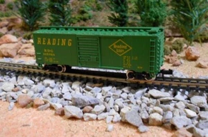 Atlas N Scale: Reading 40' Box Car 3411, Vintage Model Railroad Train, Boxed - Picture 1 of 4