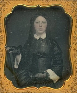 Pretty Young Woman Wearing Gloves Full Case (1/6 Plate Daguerreotype) - Picture 1 of 4