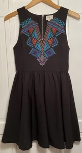 Black Dress Size Small Anthropologie Everly Aztec Embroidery Sleeveless LBD - Picture 1 of 12