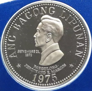 1975 PHILIPPINES New Society MARCOS Lipunan VINTAGE Proof 5 Piso Coin i104066 - Picture 1 of 3