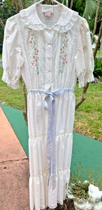Vintage Matej for Odette Barsa Tea Rose Lace Embroidery Ribbon Nightgown RARE! - Picture 1 of 8
