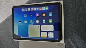 APPLE iPad Wi-Fi (10. Generation 2022) 64 GB, 10,9 Zoll Neuwertig - Bild 1 von 3