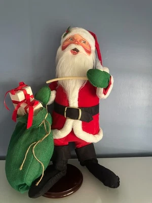 Muñeca de Navidad Annalee Vintage Papá Noel con pipa y bolsa de regalo 30" 1990 Foto 1 de 4