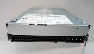 Panasonic ZIP 100 internal 3.5in ATAPI IDE Drive JU-811T082 - Afbeelding 1 van 3