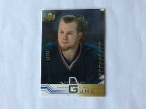 2001-02 Upper Deck "EXCLUSIVES" Young Guns #210 Mike Brown 15/50 Canucks - Bild 1 von 2