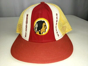 Washington Redskins De Colección EE. UU. Gorra Trasera a Presión LOGOTIPO ANTIGUO Fútbol Años 70 LUCKY STRIPE - Imagen 1 de 10