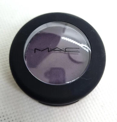 MAC M A C Eye Shadow Eyeshadow Powder Kiss Soft Matte Color - Its Vintage - Image 1 of 3