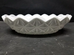 VTG TIFFIN FRANCISCAN WHITE MILK GLASS WILLISMSBURG OVAL DISH 8 1/2" - Bild 1 von 3