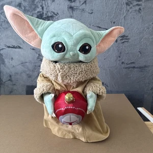 Star Wars The Child: Christmas Greeter| Grogu Baby Yoda + Ornament  18” - Bild 1 von 13