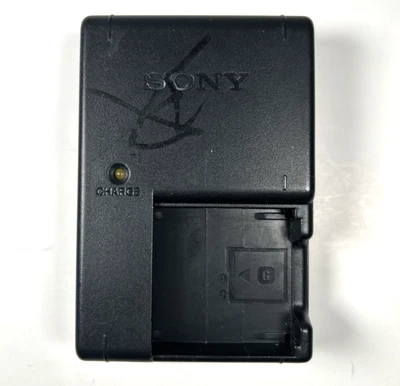 Cargador de batería genuino para cámara SONY BC-CSGB Foto 1 de 4