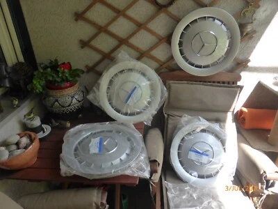 4 x ORIGINAL Mercedes S-klasse W126 Radkappe 14 Zoll A1264010824 new neu!!!! - Bild 1 von 4