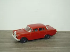 Mercedes 190 Saloon - Brekina 1:87 *67901 - Picture 1 of 2