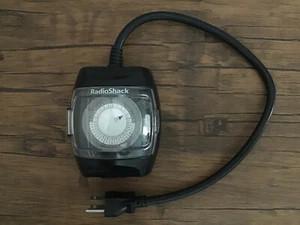 RadioShack Indoor/Outdoor Mechanical Timer 61-267 - Picture 1 of 6